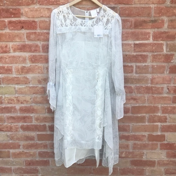 LC Lauren Conrad Dresses & Skirts - Lauren Conrad Sunsplashed Flower Dress